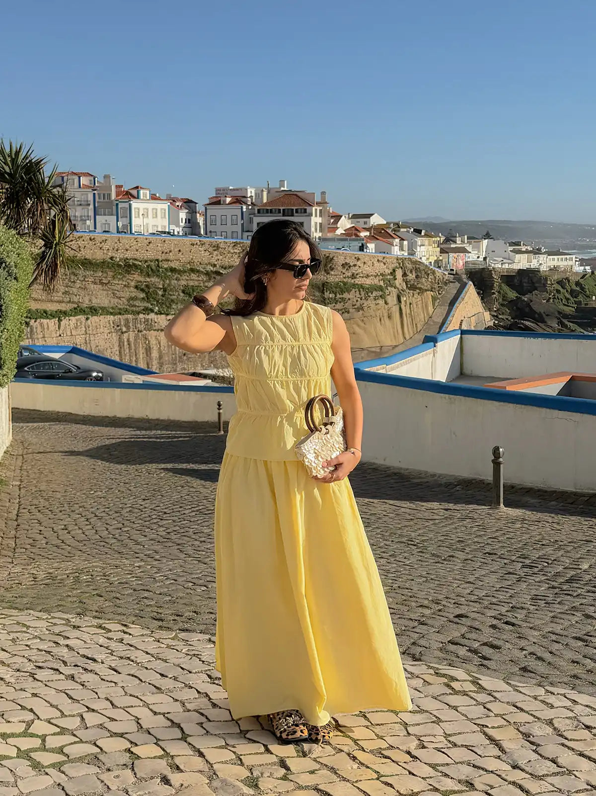 Conjunto Amarelo Top e Saia