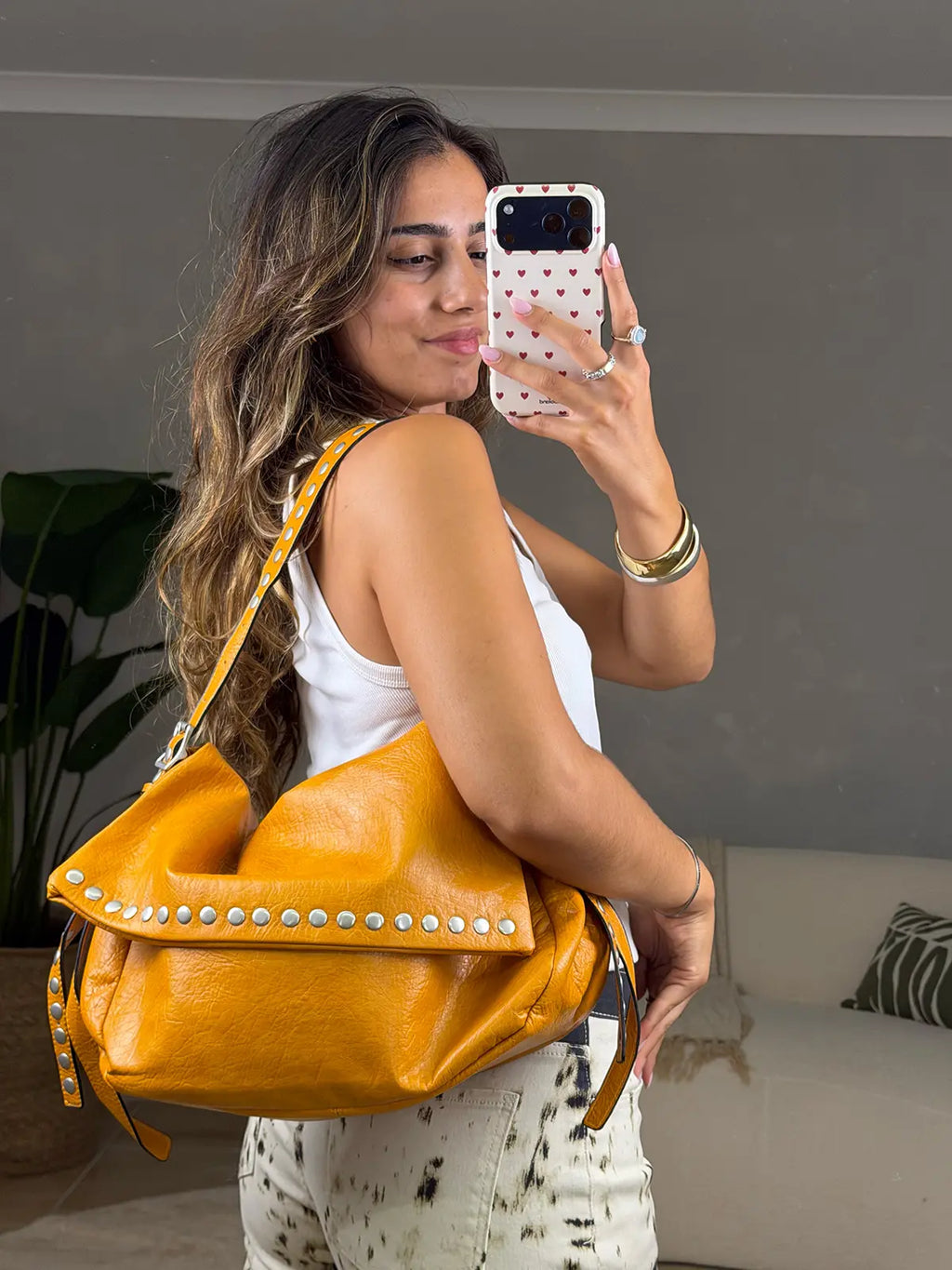 Tote Bag Efeito Pele Amarela Mostarda com Tachas