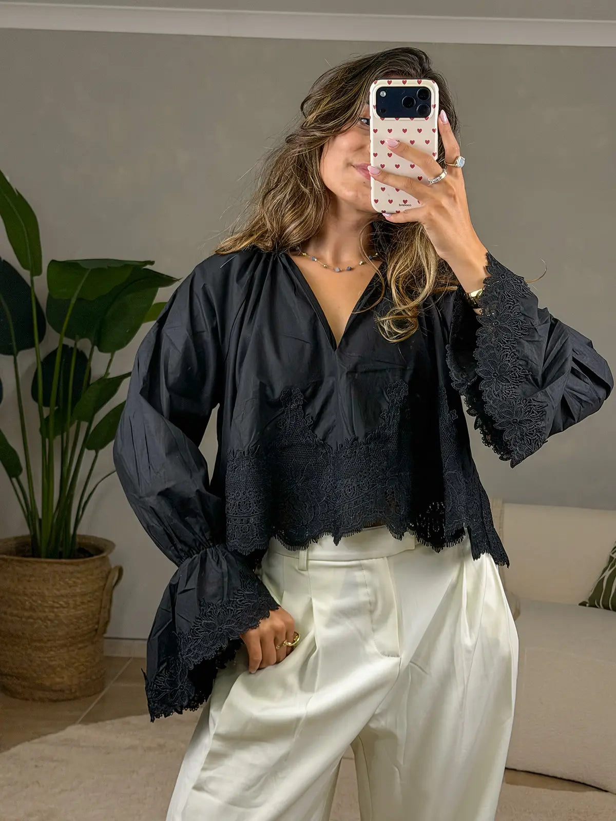 Blusa Preta com Renda