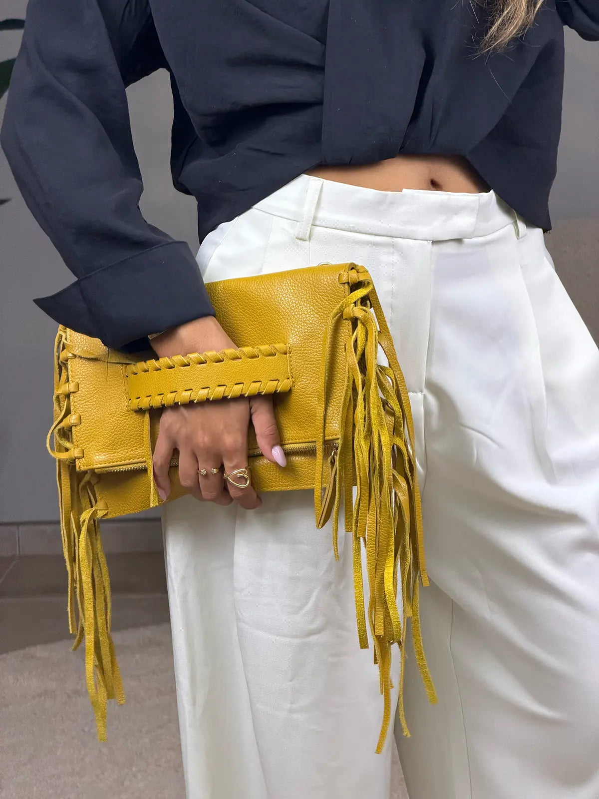 Clutch 100% Pele Amarela Manteiga com Franjas