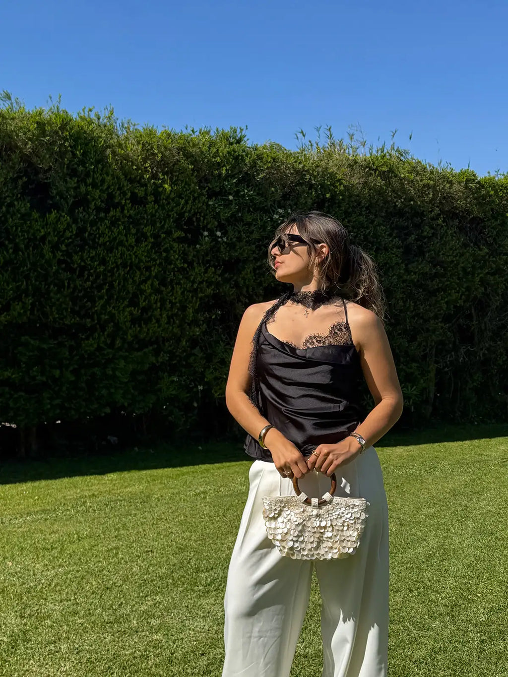 Top de Renda Preto com Lenço