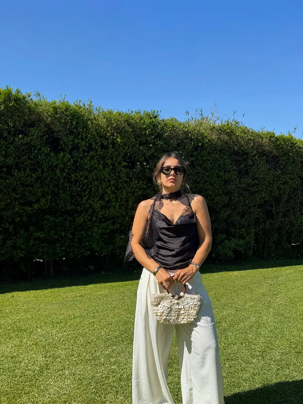 Top de Renda Preto com Lenço