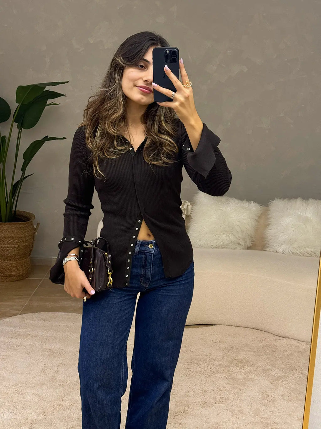 Polo Castanho Malha Canelada com Botões