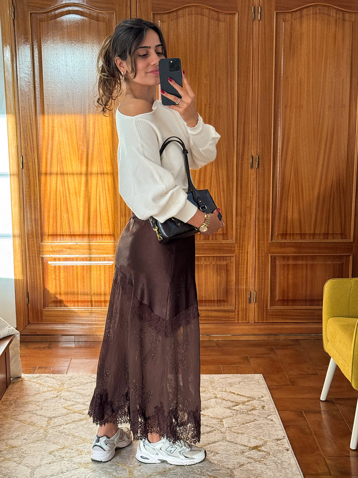 Saia de Cetim com Renda