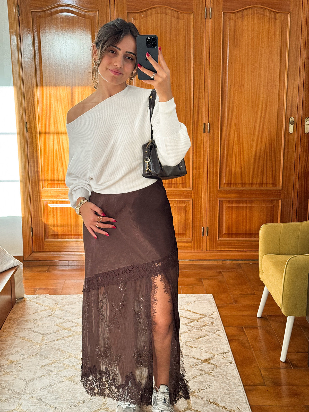 Saia de Cetim com Renda