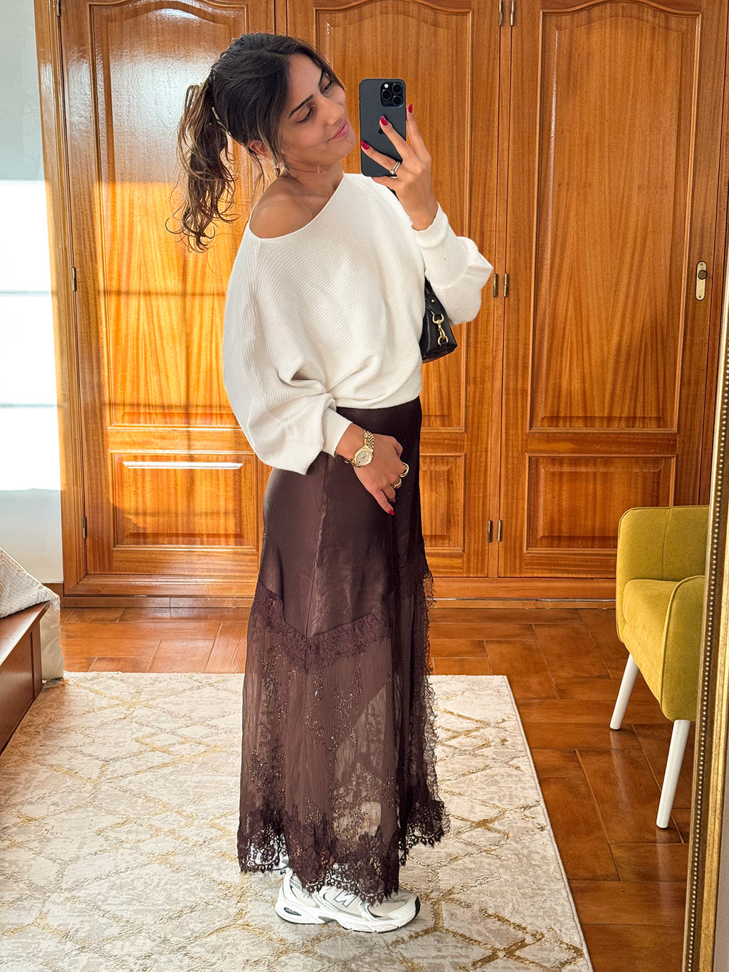 Saia de Cetim com Renda