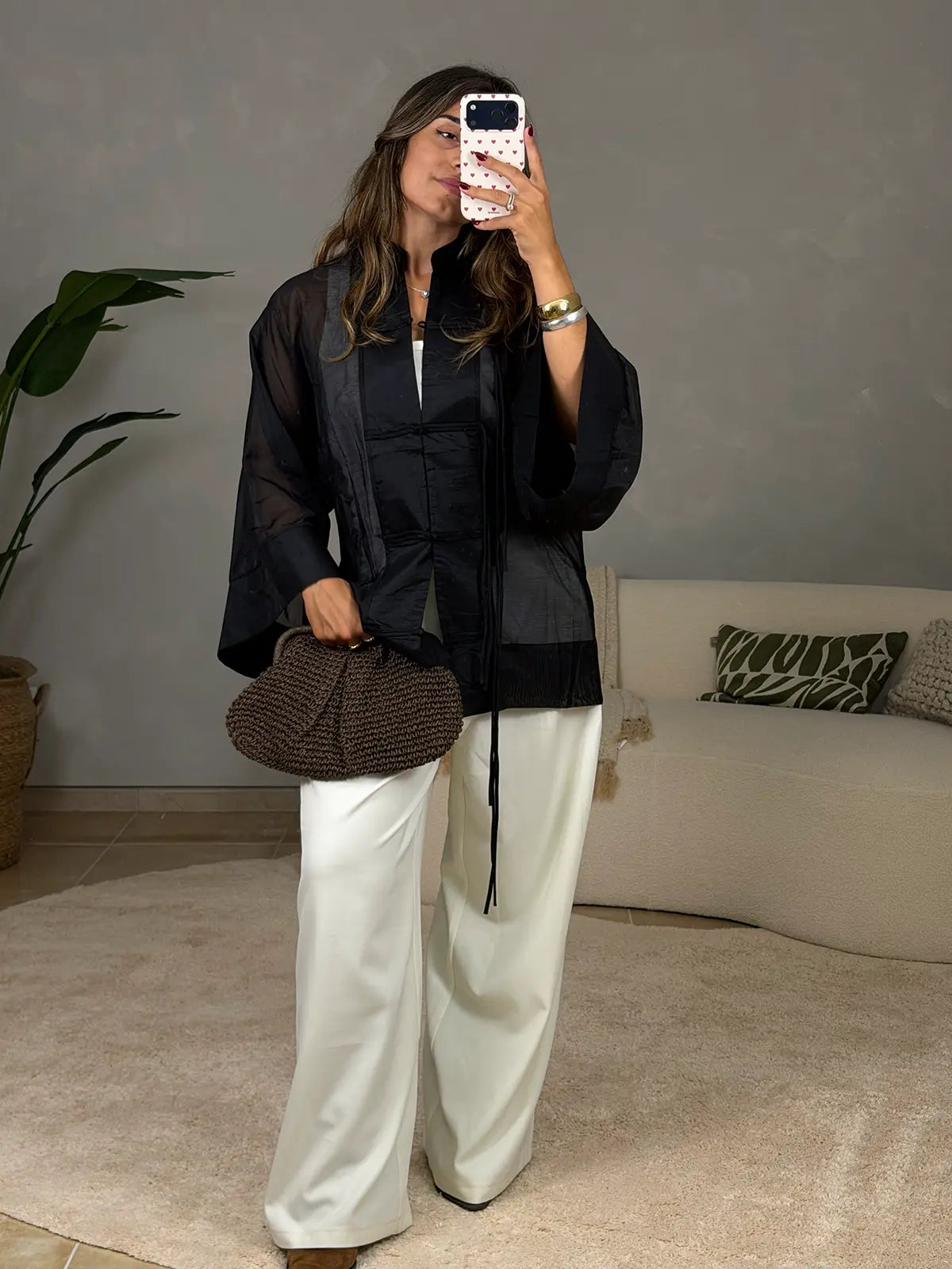 Blusa Preta Semi-transparente Estilo Mandarim
