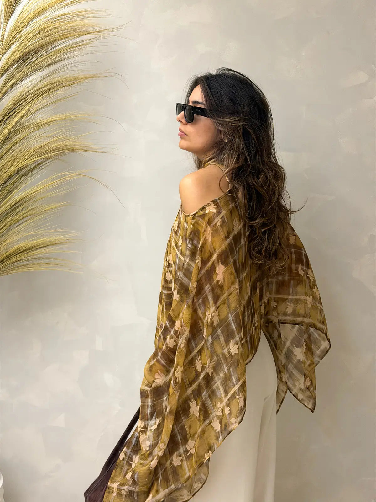 Blusa Fluida Estampada com Lenço