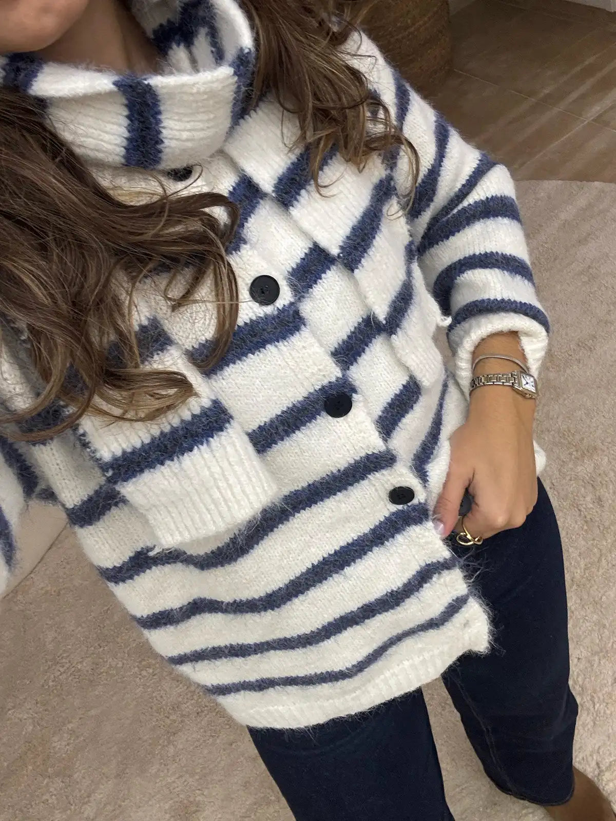 Casaco de Malha às Riscas com Cachecol