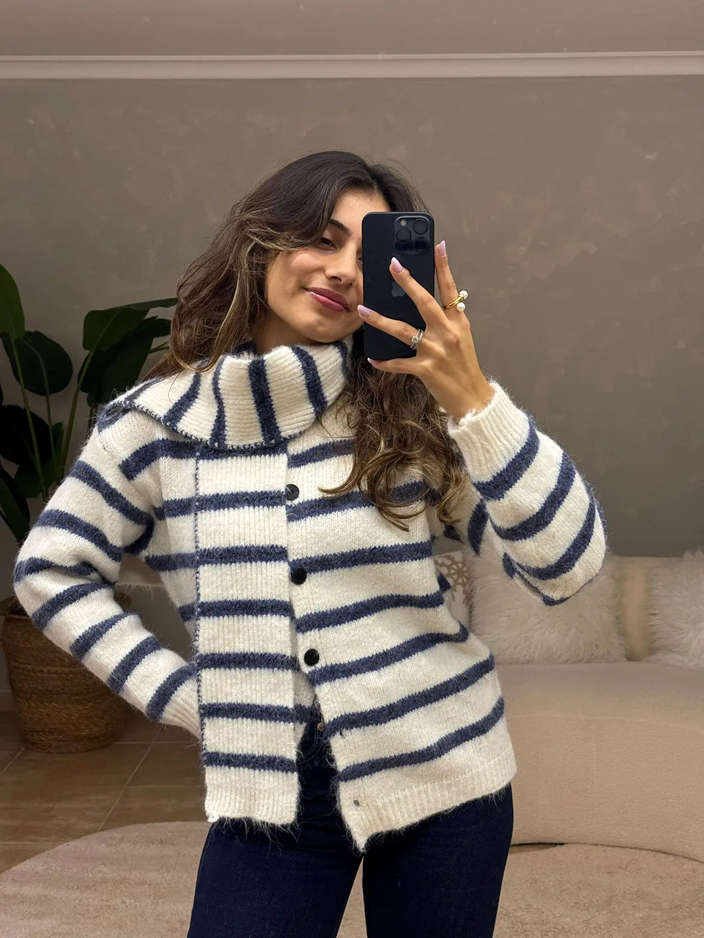 Casaco de Malha às Riscas com Cachecol