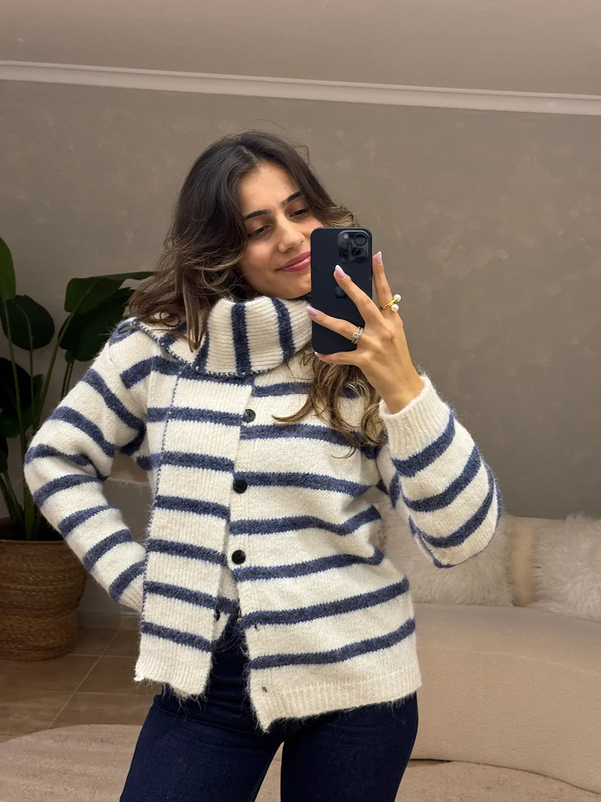 Casaco de Malha às Riscas com Cachecol