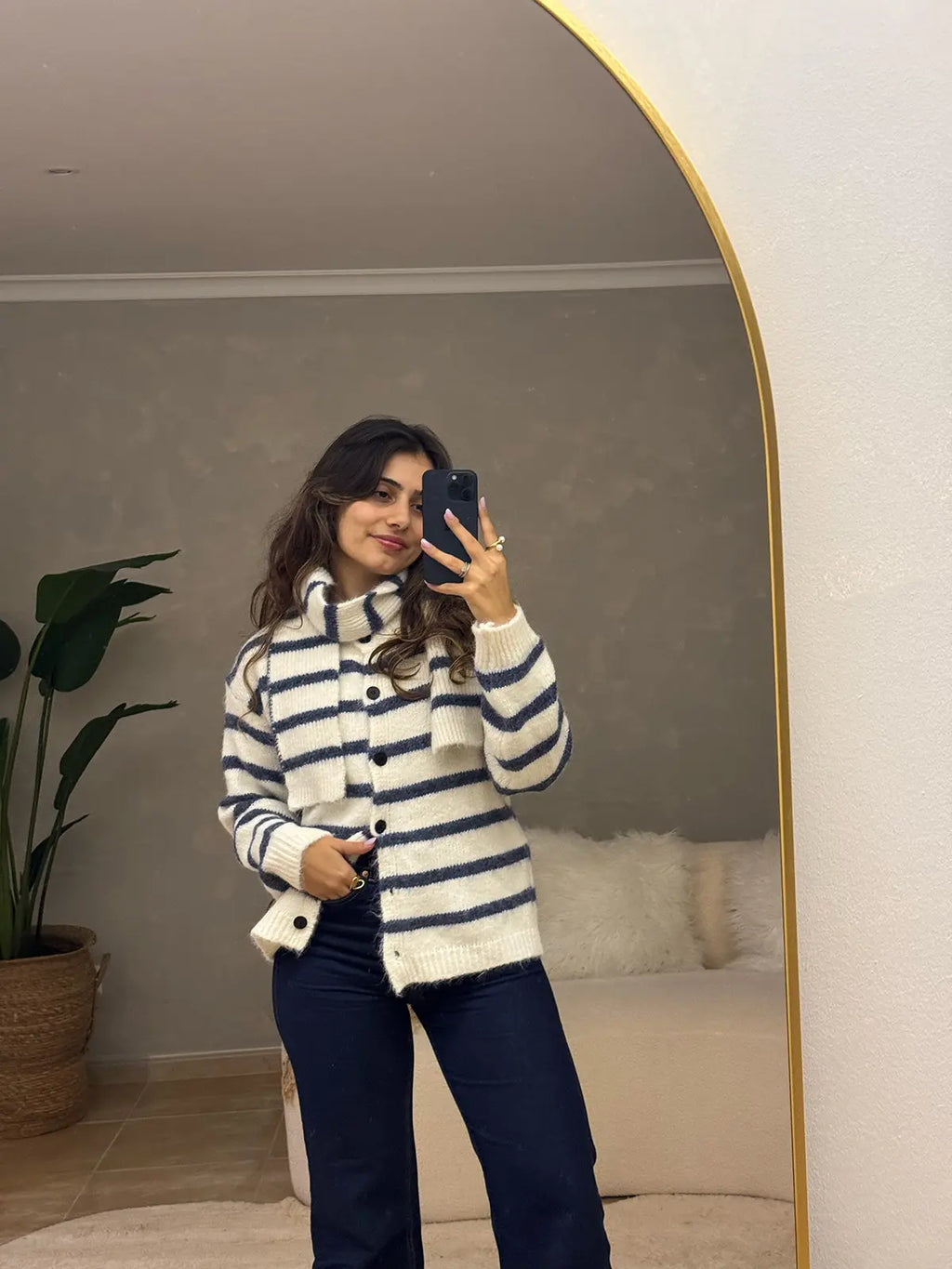 Casaco de Malha às Riscas com Cachecol