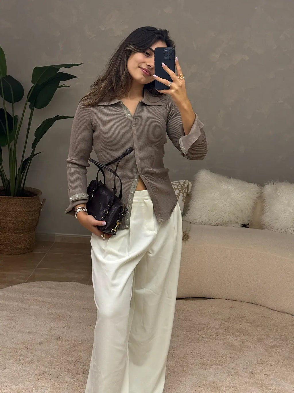 Polo Malha Canelada Taupe com Botões