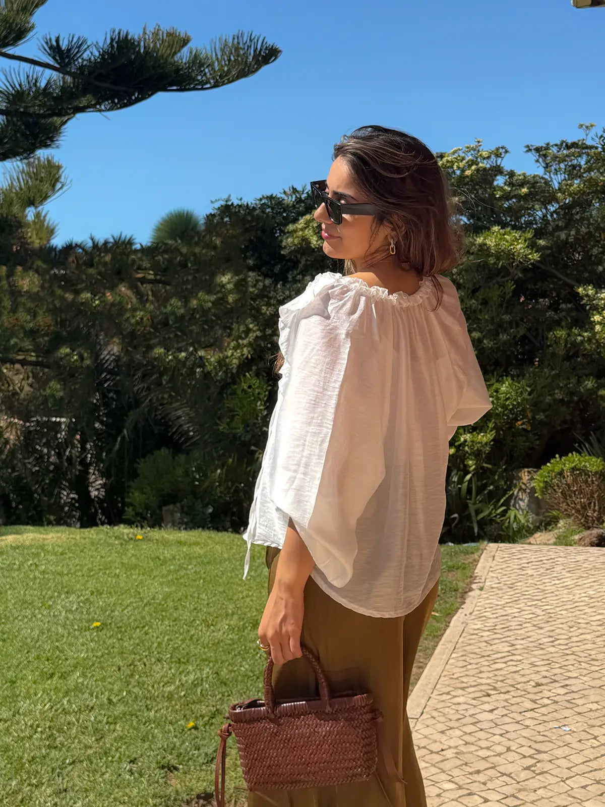 Blusa Fluida com Folhos Branca