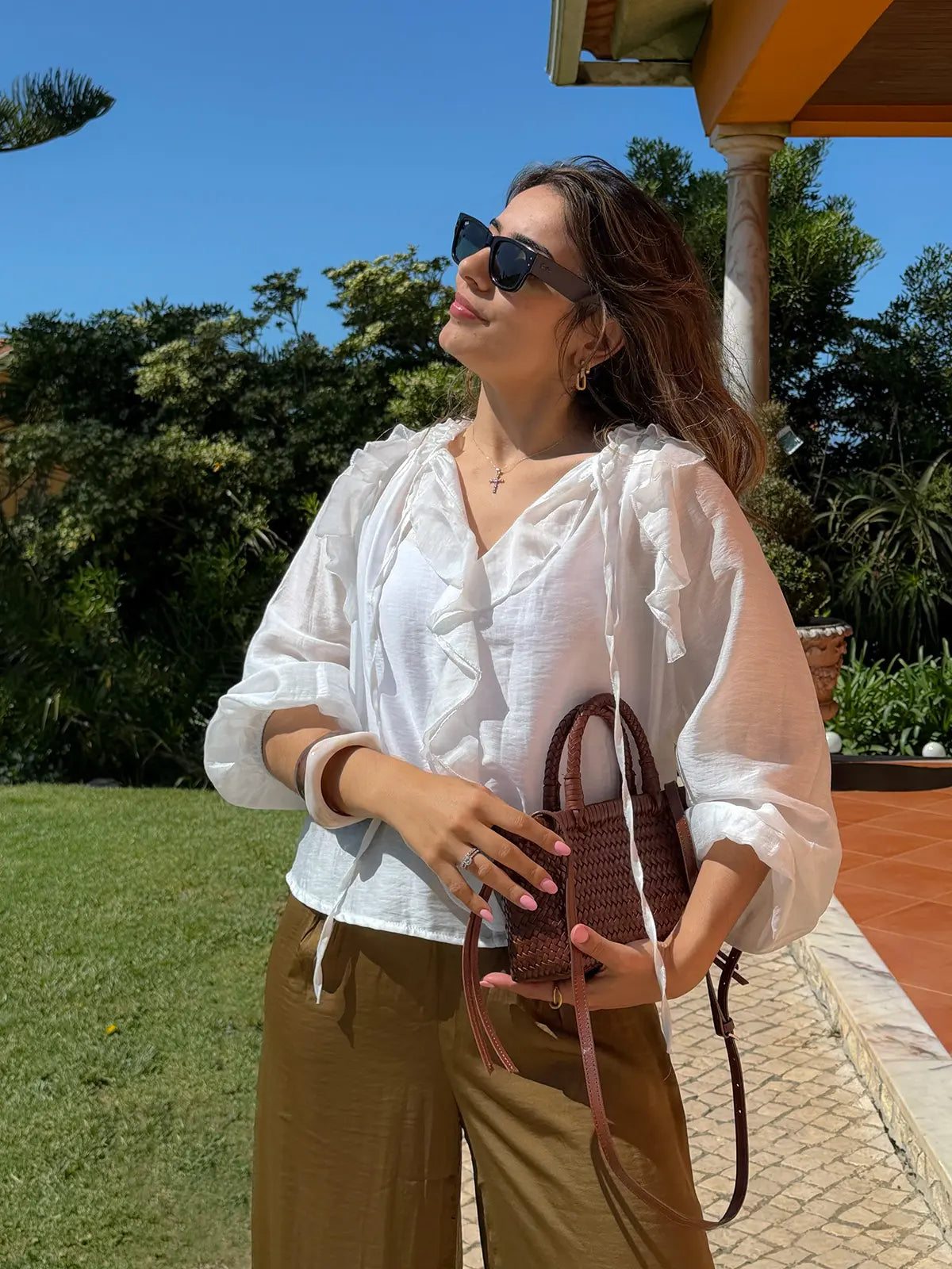 Blusa Fluida com Folhos Branca