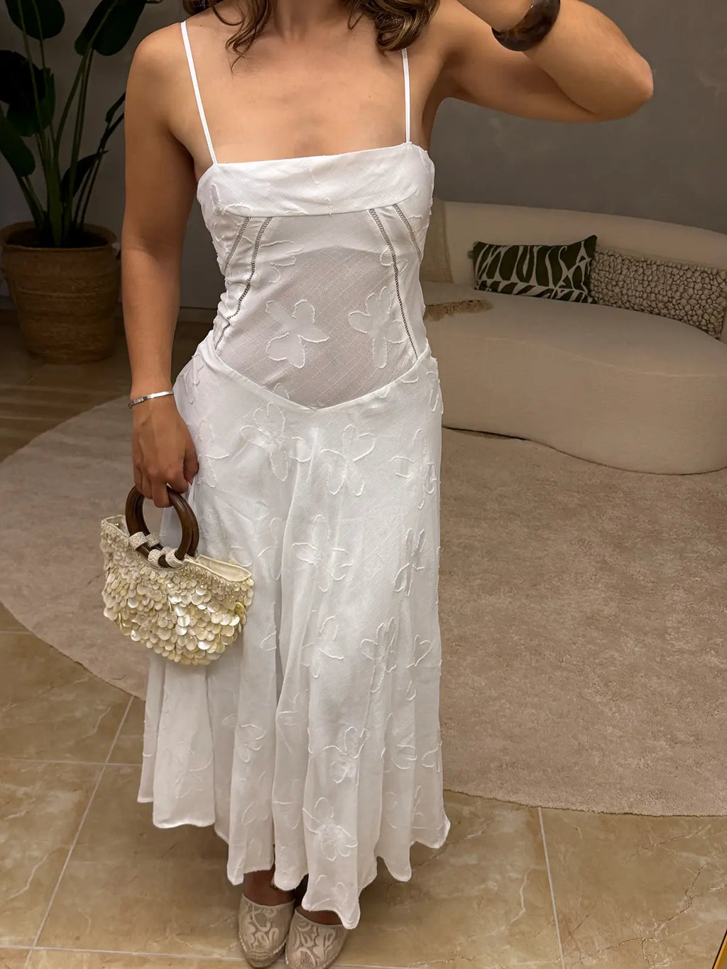 Vestido Branco Bordado