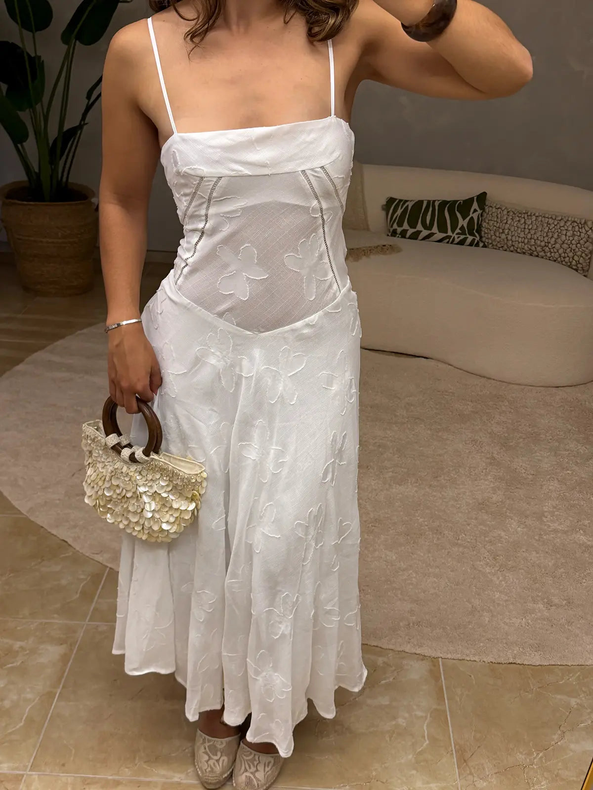 Vestido Branco Bordado