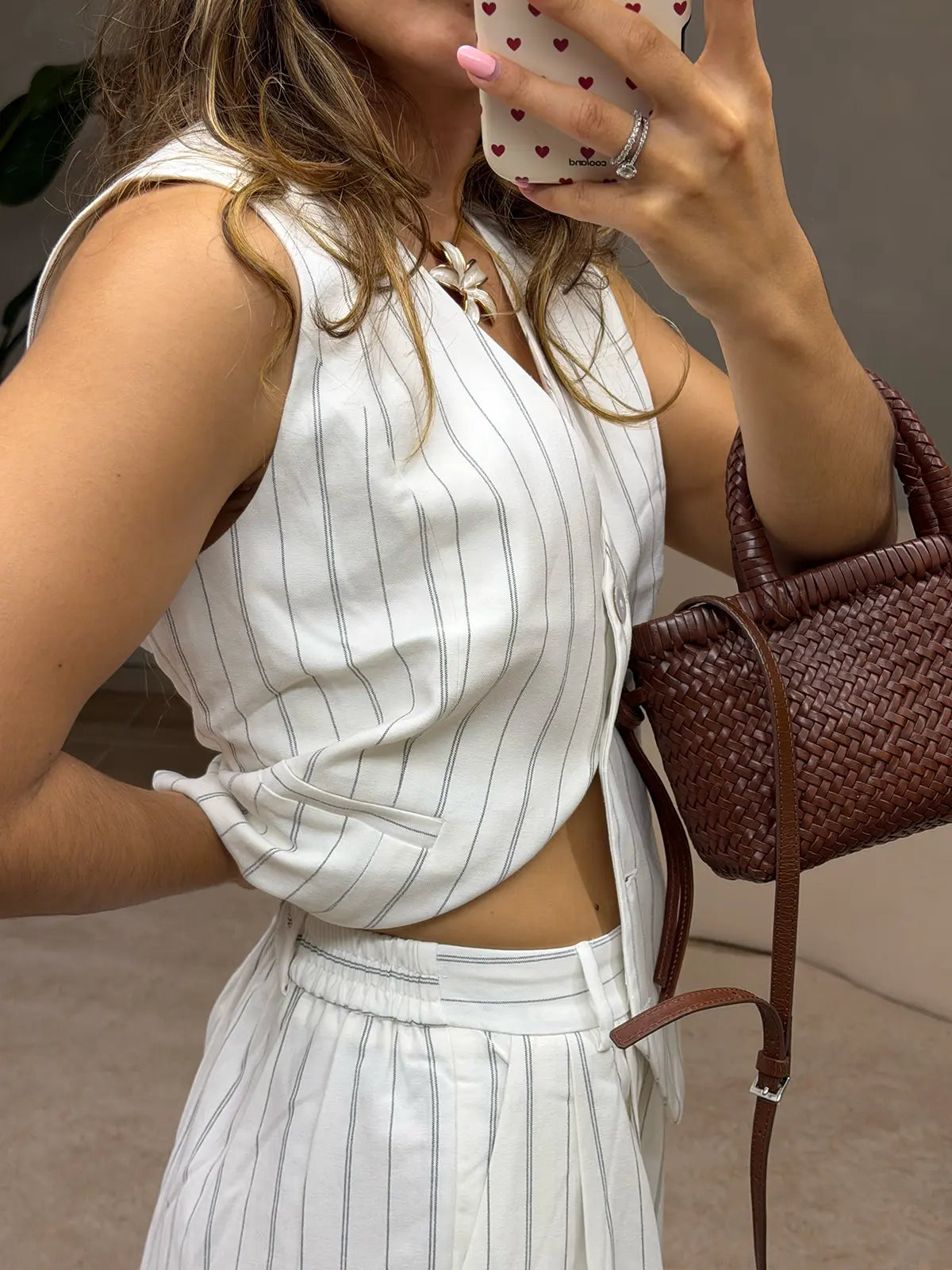 Conjunto Branco às Riscas