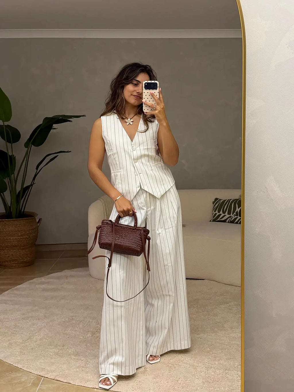 Conjunto Branco às Riscas